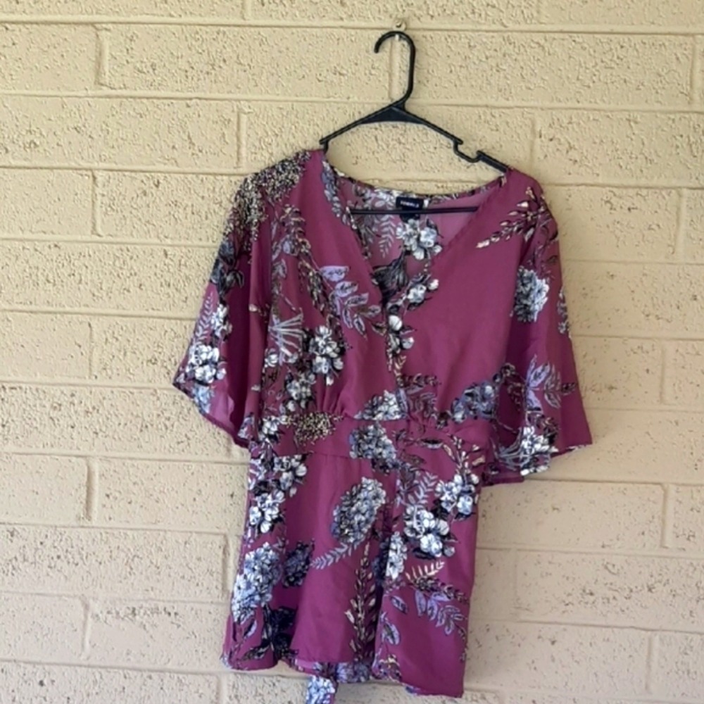 Torrid Blouse size 0 - Picture 2 of 10